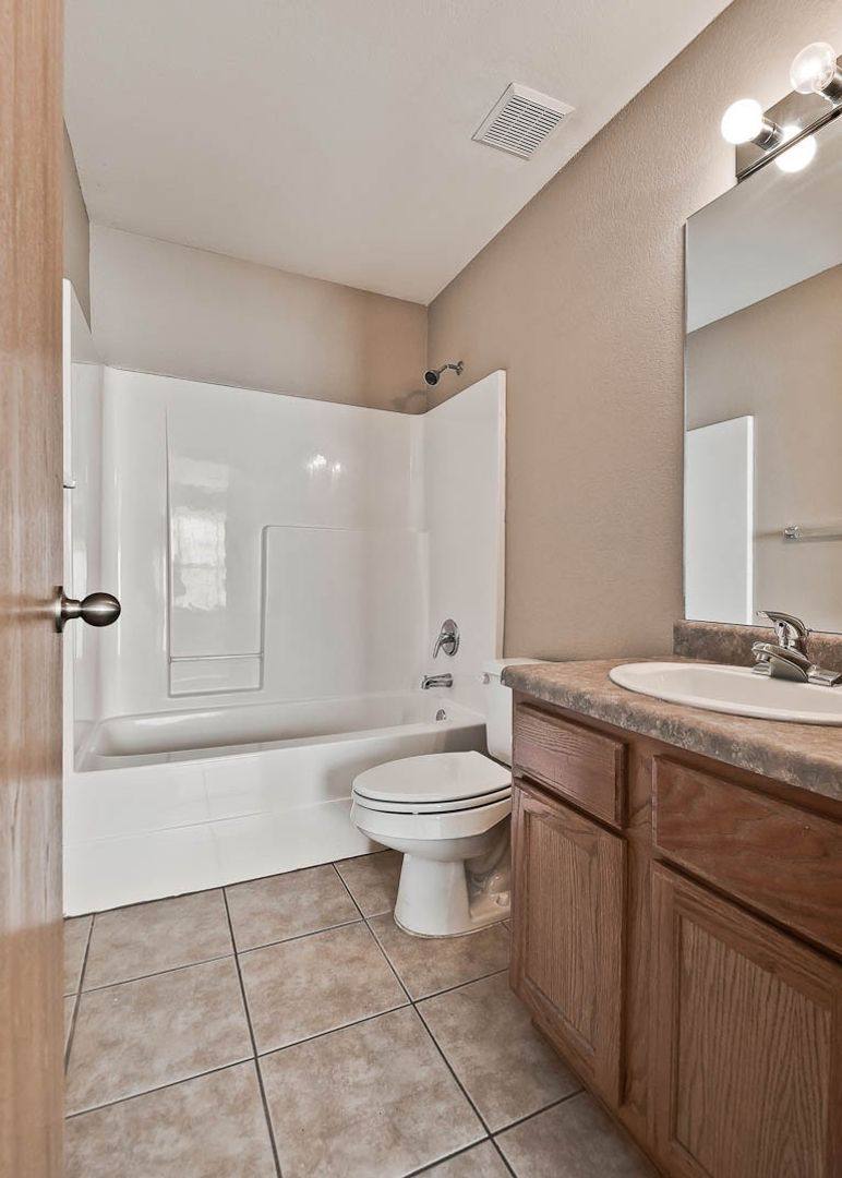 Apartment for rent at 2509 Meadow View, Fayetteville, AR 72704