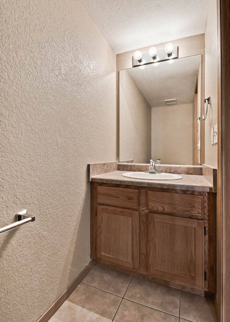 Apartment for rent at 2509 Meadow View, Fayetteville, AR 72704