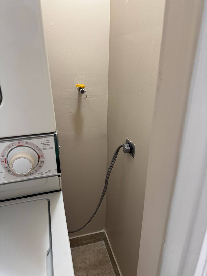 Apartment for rent at 4828-4830 W Adams St, Chicago, IL 60644