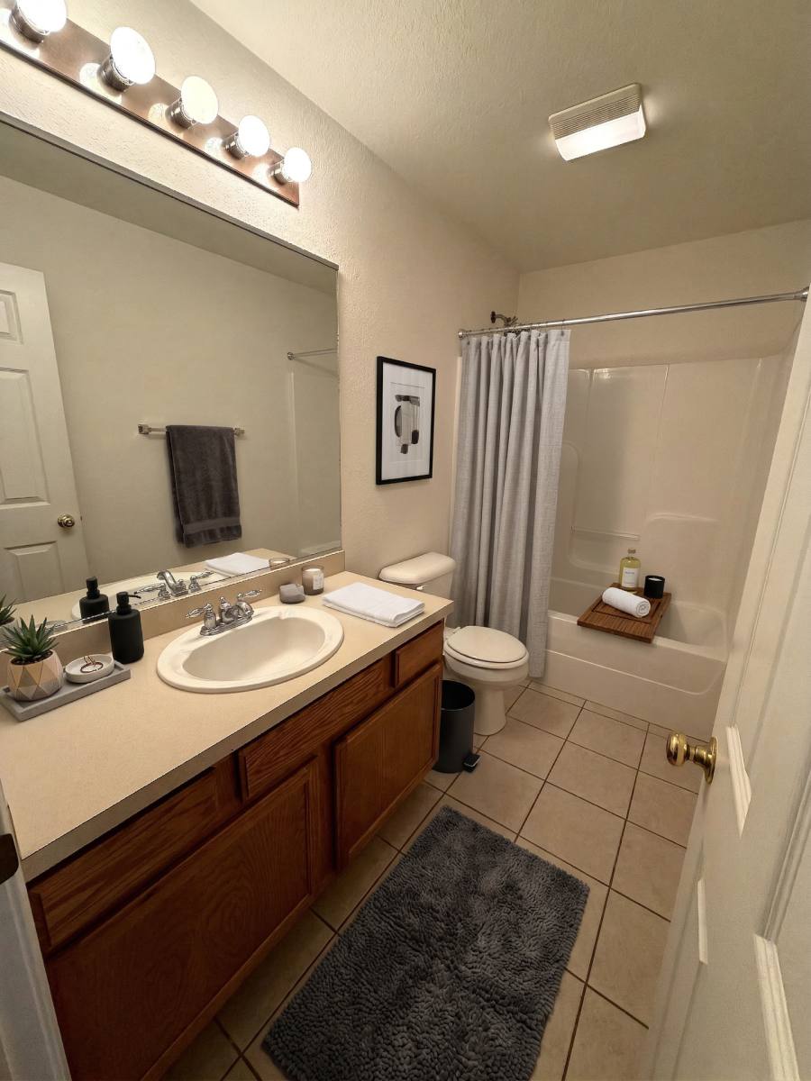 Townhouse for rent at 10 Sandpiper Trail SE, Warren, OH 44484