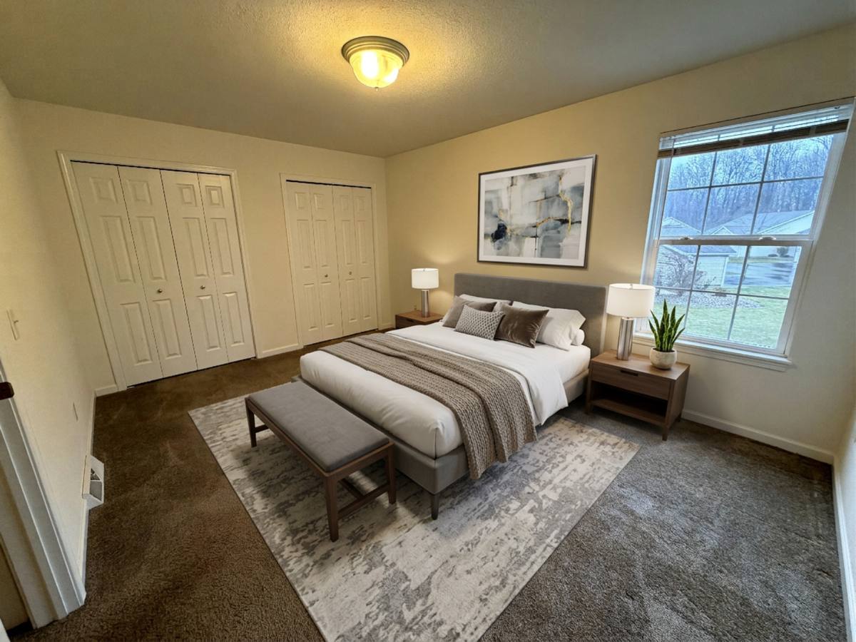 Townhouse for rent at 10 Sandpiper Trail SE, Warren, OH 44484