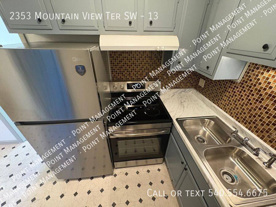 Apartment for rent at 2353 Mountain View Terrace SW #13, Roanoke, VA 24015