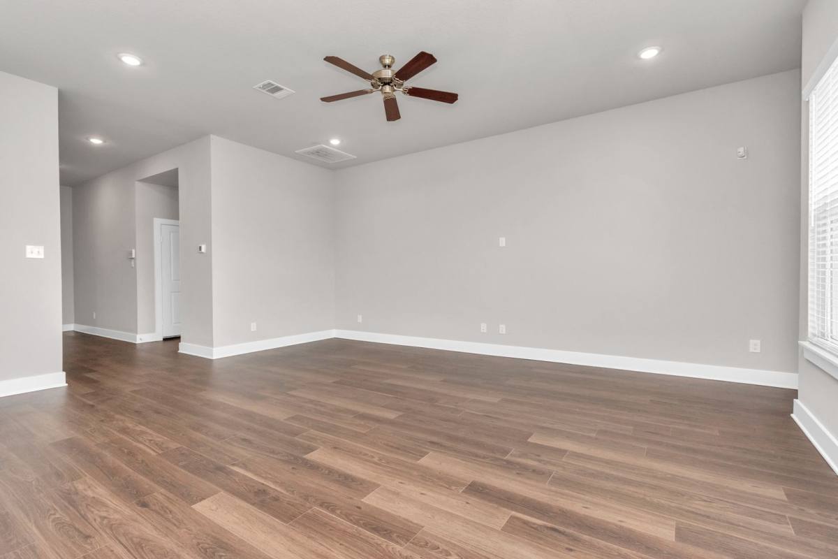 House for rent at 10502 Moon Valley Lane, Rosharon, TX 77583