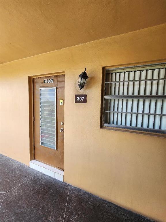 Apartment for rent at 5031 W Oakland Park Blvd #307, Fort Lauderdale, FL 33313