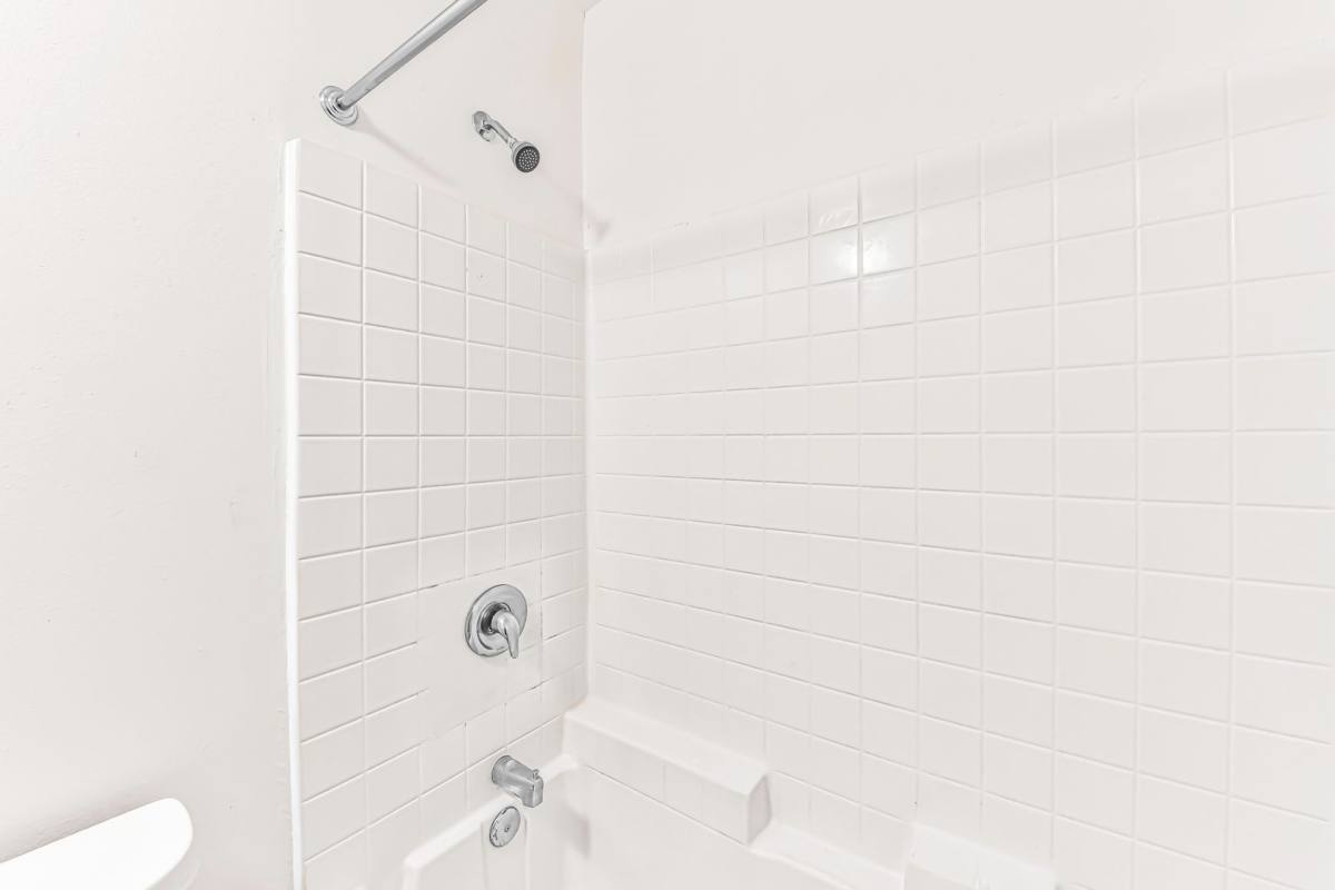 Apartment for rent at 319 Hermosa Ave, Long Beach, CA 90802