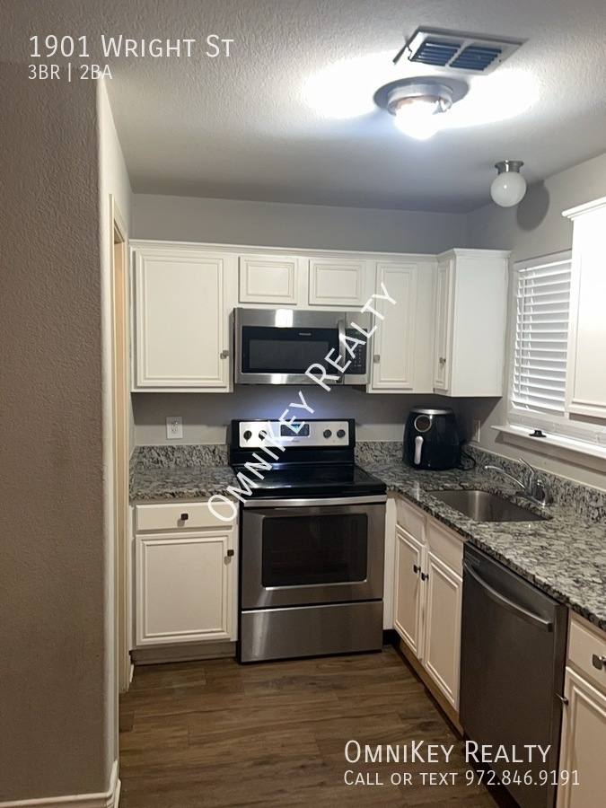 House for rent at 1901 Wright St, Greenville, TX 75401