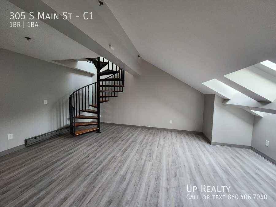 Apartment for rent at 305 S Main St #C1, Middletown, CT 06457