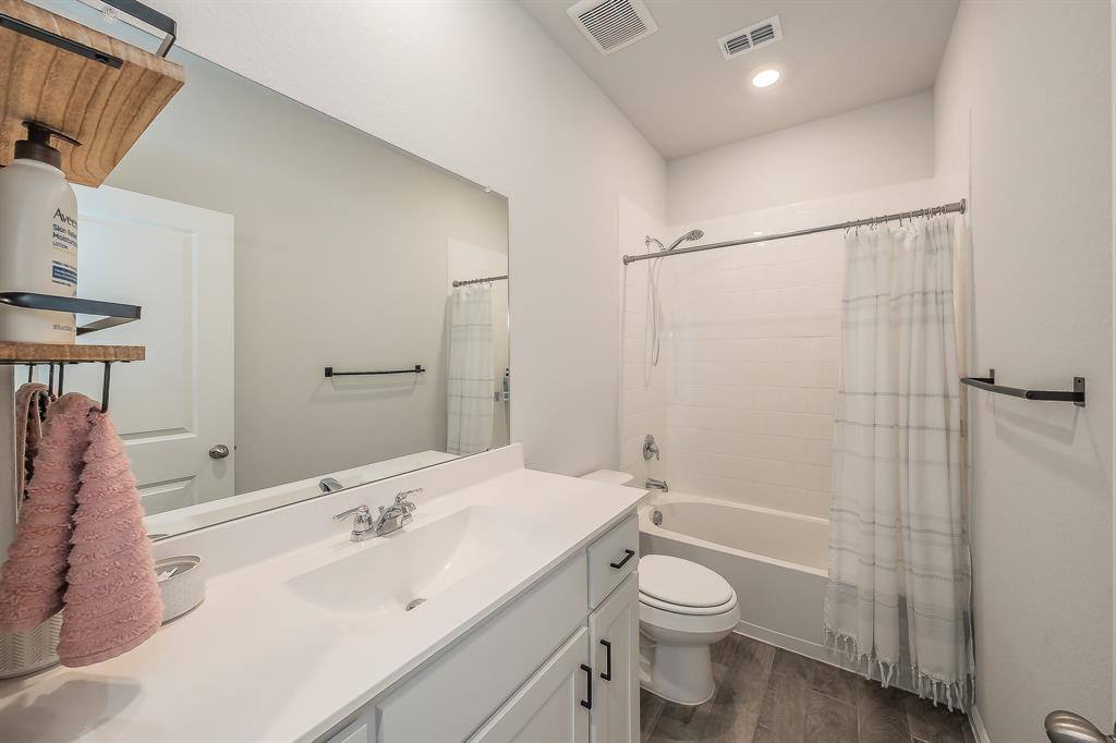 Apartment for rent at 156 Birch St #156, Boyd, TX 76023