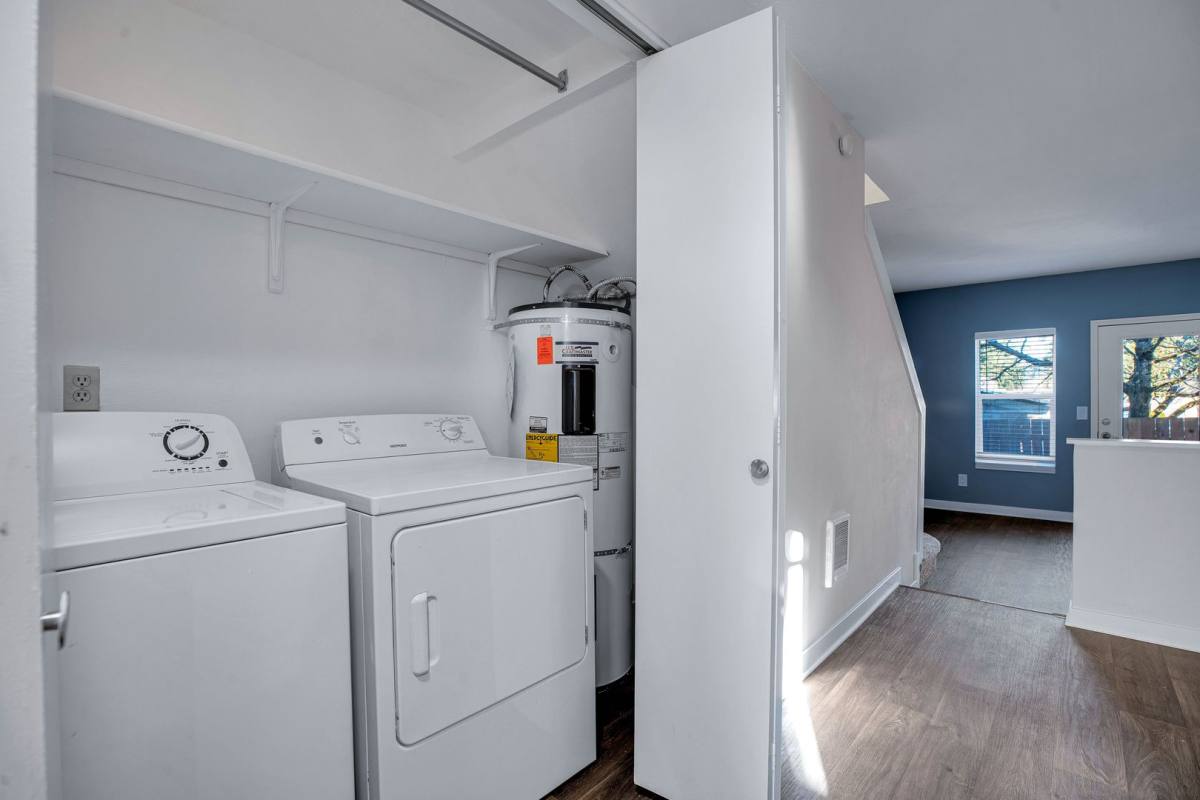 Townhouse for rent at 4380-4390 SE 122nd Ave, Portland, OR 97236