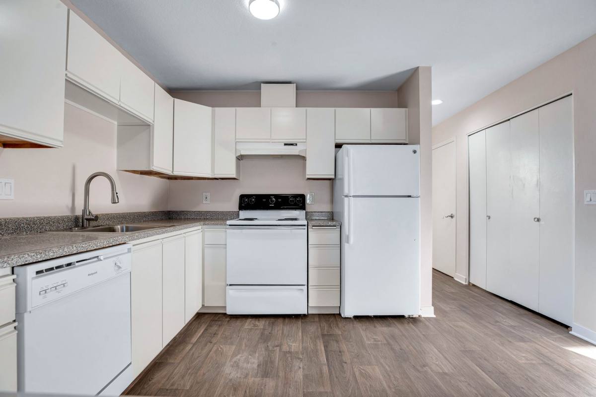 Townhouse for rent at 4380-4390 SE 122nd Ave, Portland, OR 97236