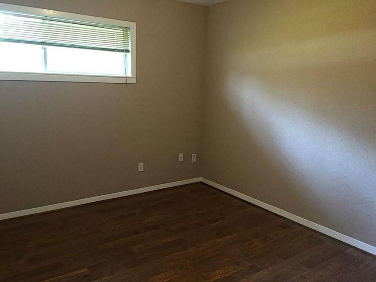 Apartment for rent at 8208 Ash Rd, Texas City, TX 77591