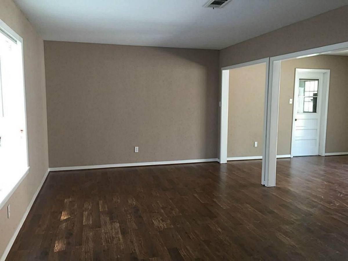 Apartment for rent at 8208 Ash Rd, Texas City, TX 77591