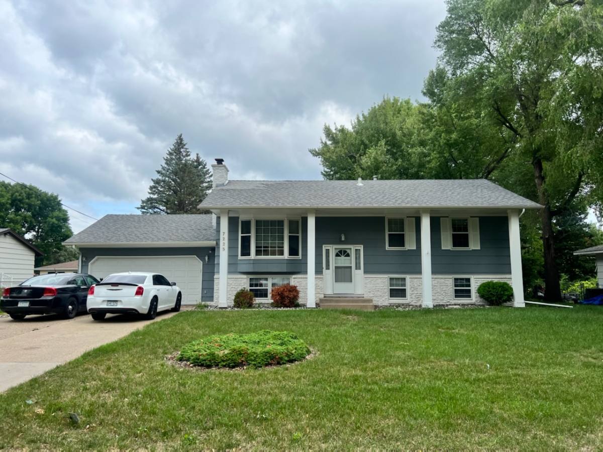 House for rent at 7225 168th St W, Lakeville, MN 55044