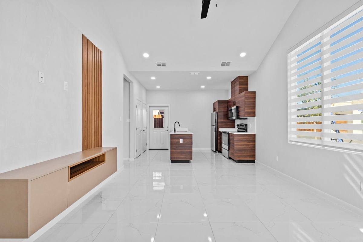 Condo for rent at 501 Coves Lane, Weslaco, TX 78596