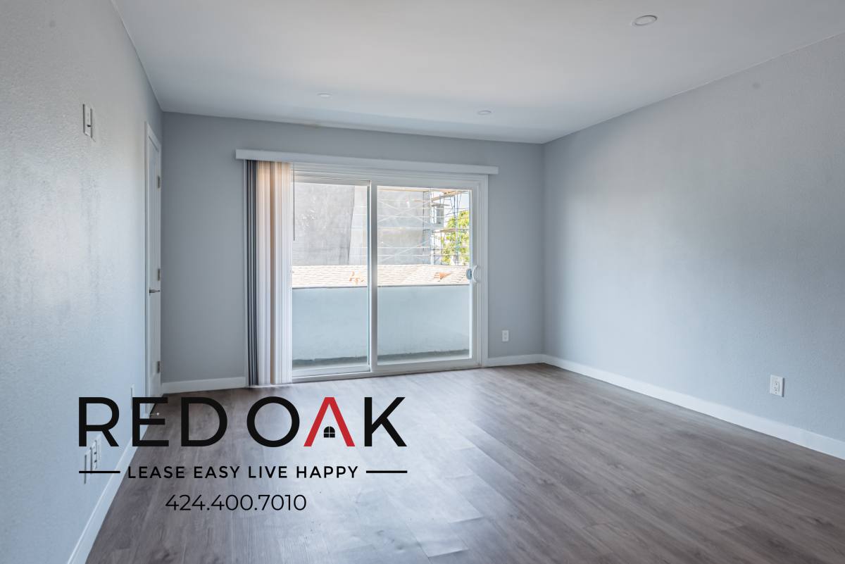 Condo for rent at 1942 S Garth Ave #4, Los Angeles, CA 90034