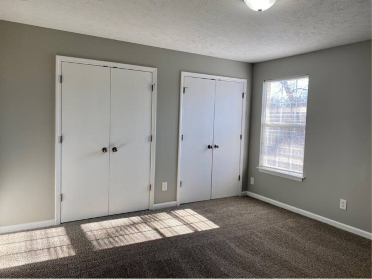 Apartment for rent at 1740 Baltimore Dr, Clarksville, TN 37043
