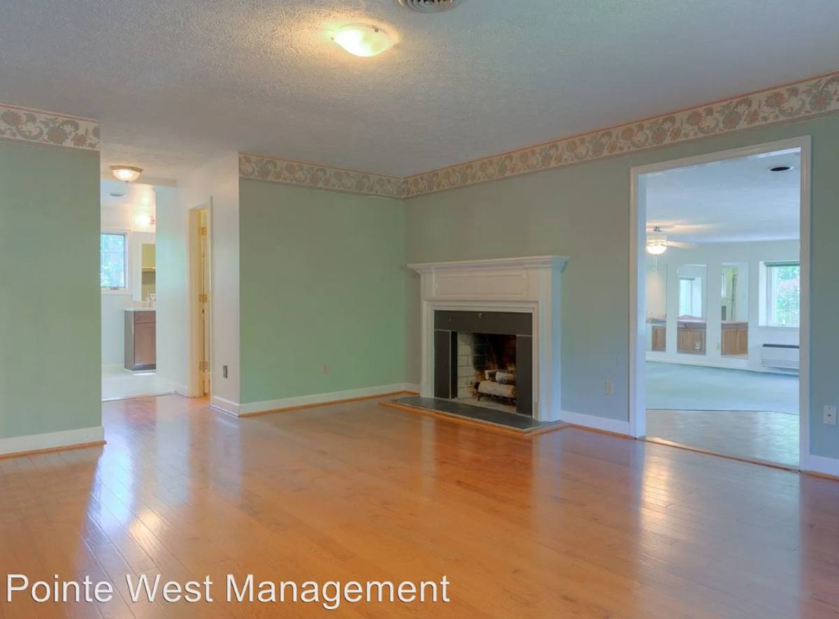 House for rent at 1602 Greenwood Dr, Blacksburg, VA 24060