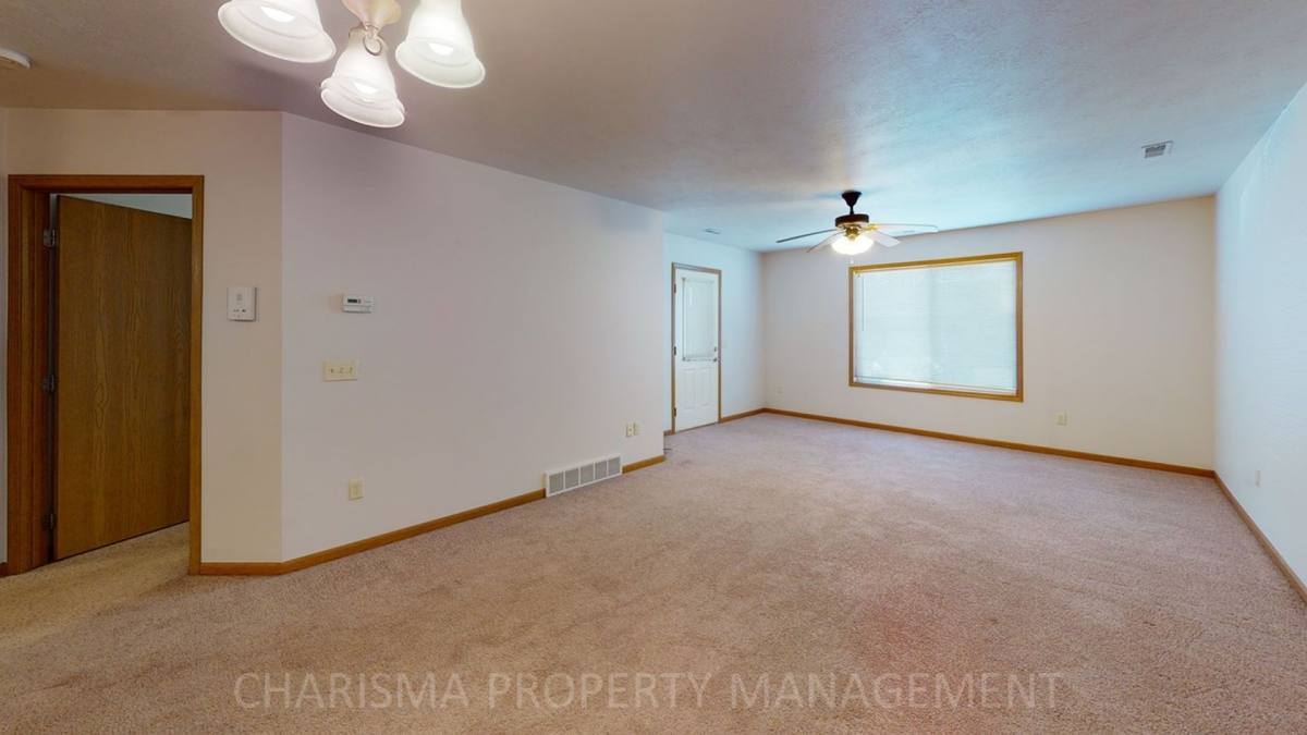 Apartment for rent at 906 N Western Ave, Hartford, SD 57033