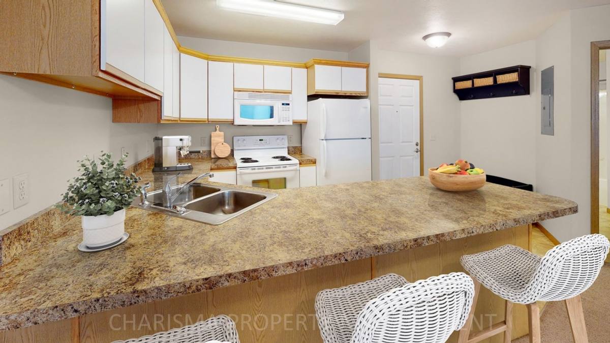 Apartment for rent at 906 N Western Ave, Hartford, SD 57033