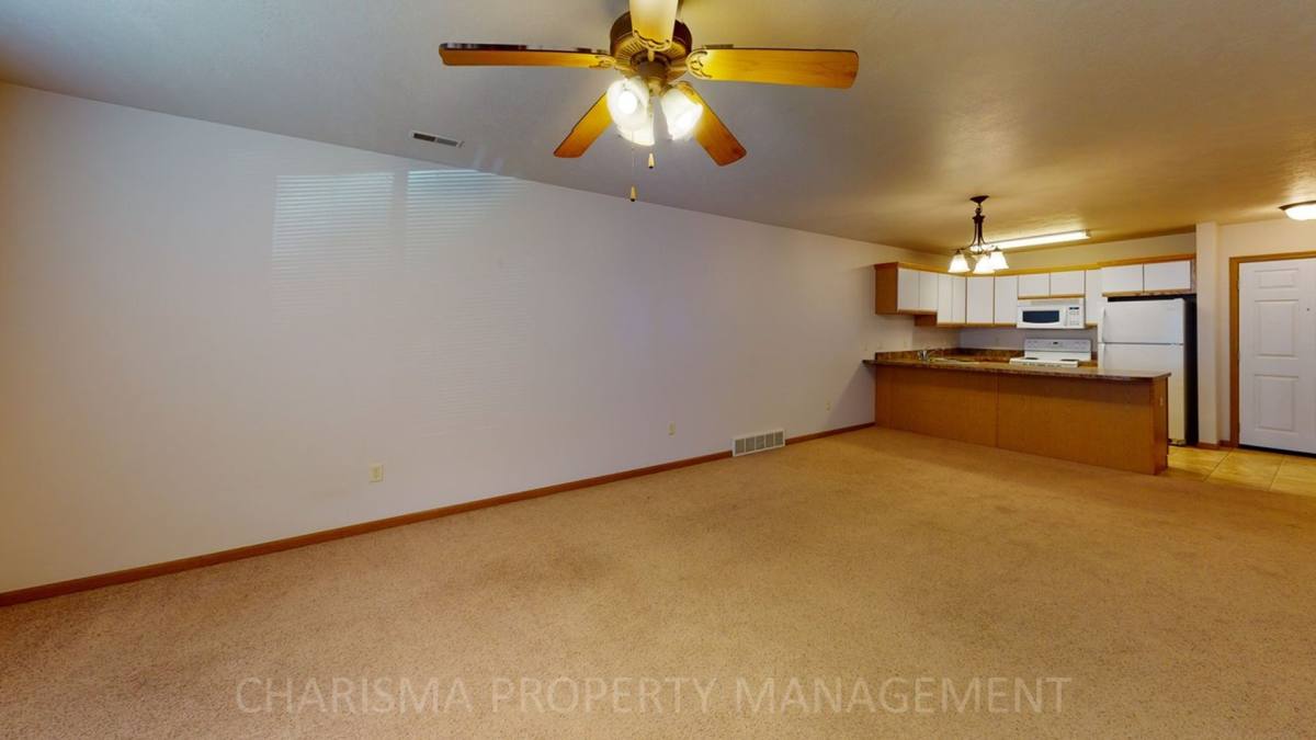 Apartment for rent at 906 N Western Ave, Hartford, SD 57033