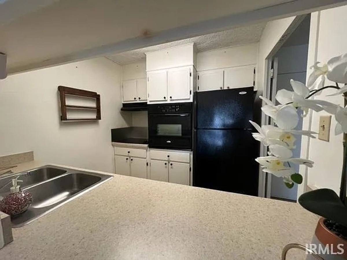 Condo for rent at 1100 Erie Ave, Evansville, IN 47715