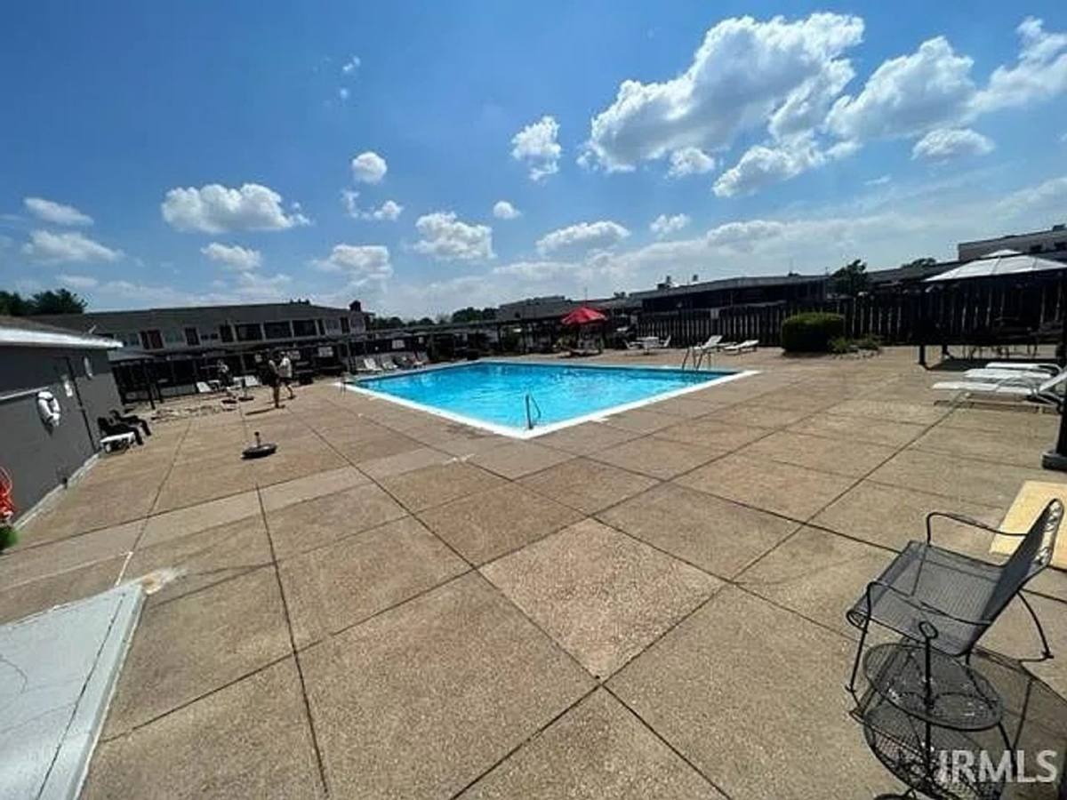 Condo for rent at 1100 Erie Ave, Evansville, IN 47715
