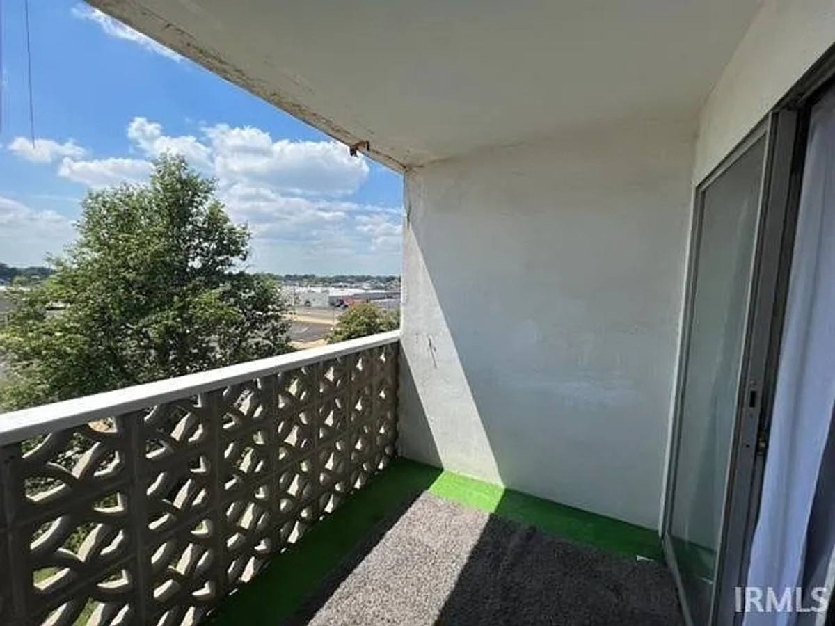 Condo for rent at 1100 Erie Ave, Evansville, IN 47715