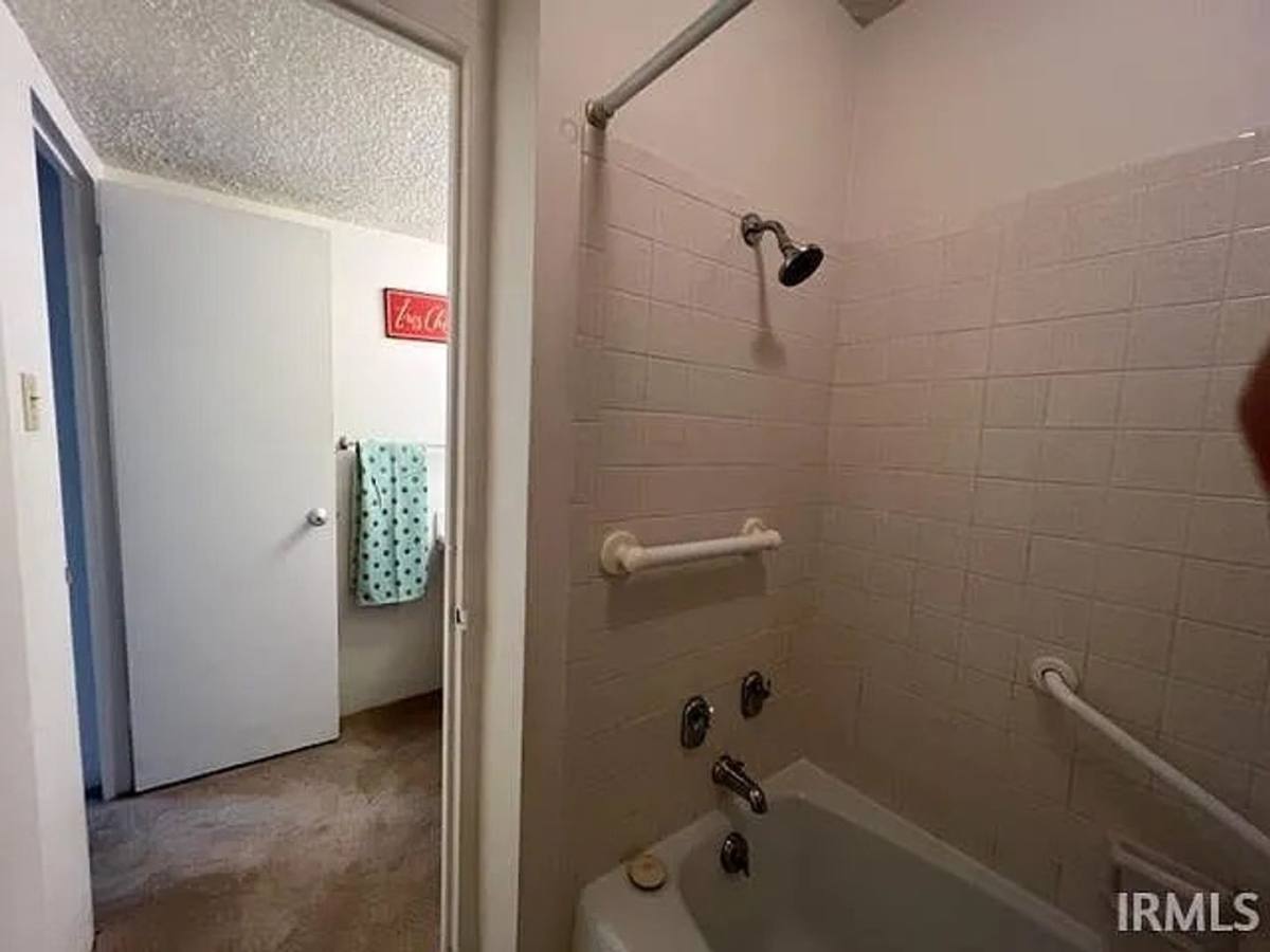 Condo for rent at 1100 Erie Ave, Evansville, IN 47715