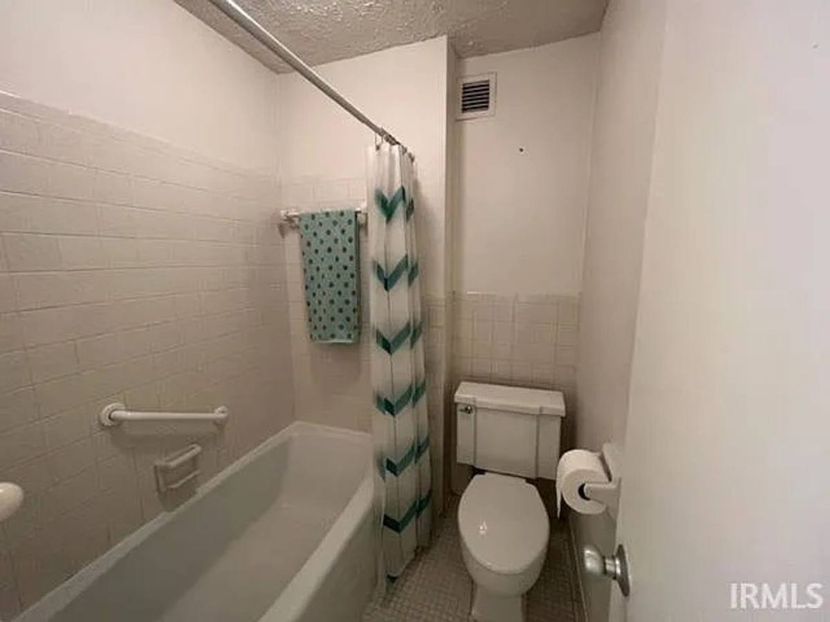Condo for rent at 1100 Erie Ave, Evansville, IN 47715