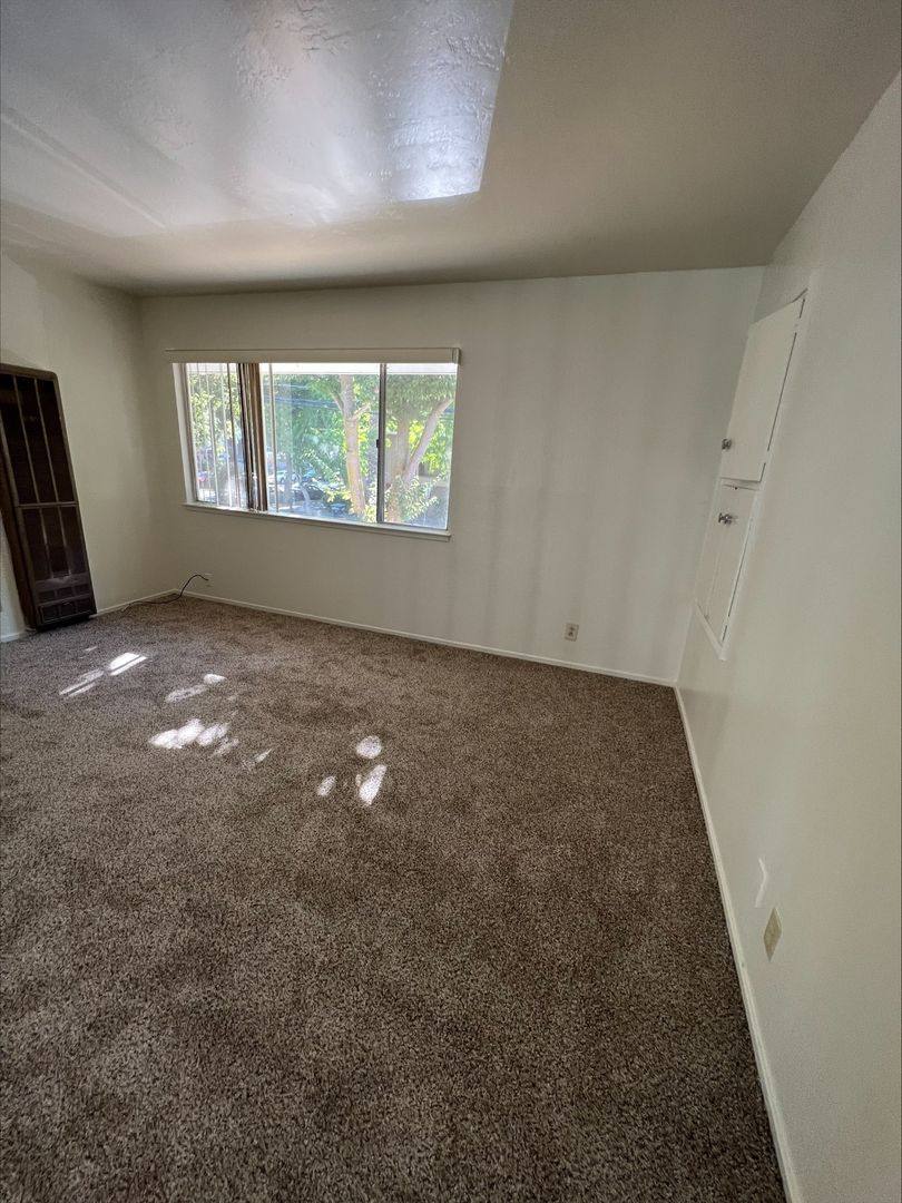 Apartment for rent at 800 18th St, Sacramento, CA 95811