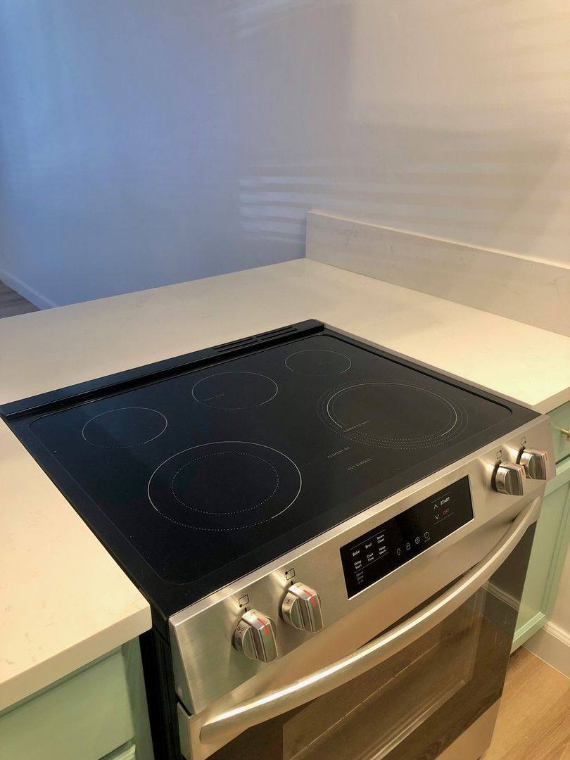 Apartment for rent at 114 S Gramercy Place, Los Angeles, CA 90004