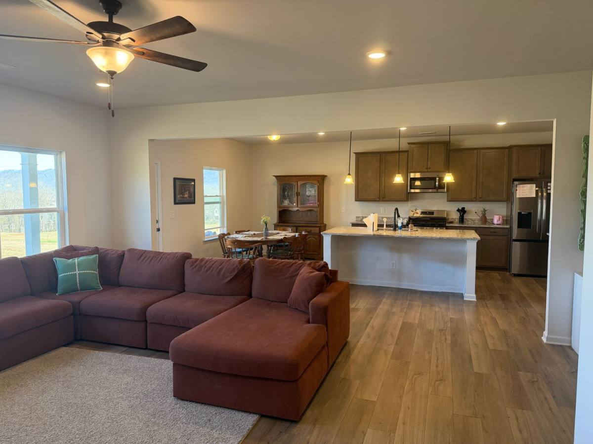 House for rent at 8127 Harbour Chase Loop, Ooltewah, TN 37363