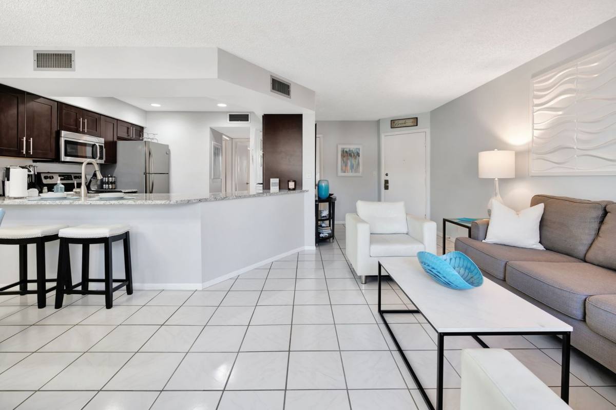 Apartment for rent at 1605 US-Highway One V6-205, Jupiter, FL 33477