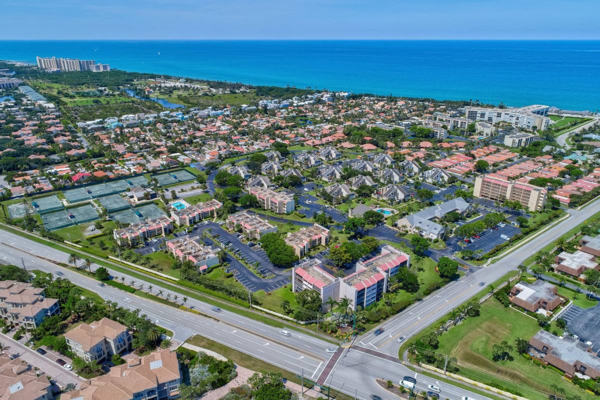Apartment for rent at 1605 US-Highway One V6-205, Jupiter, FL 33477