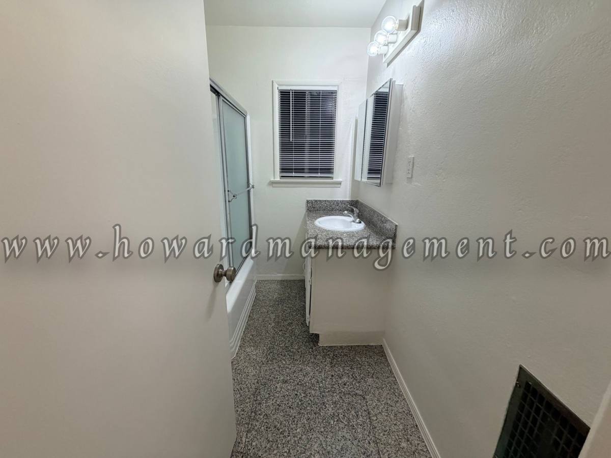 Apartment for rent at 5317 Auckland Ave, North Hollywood, CA 91601