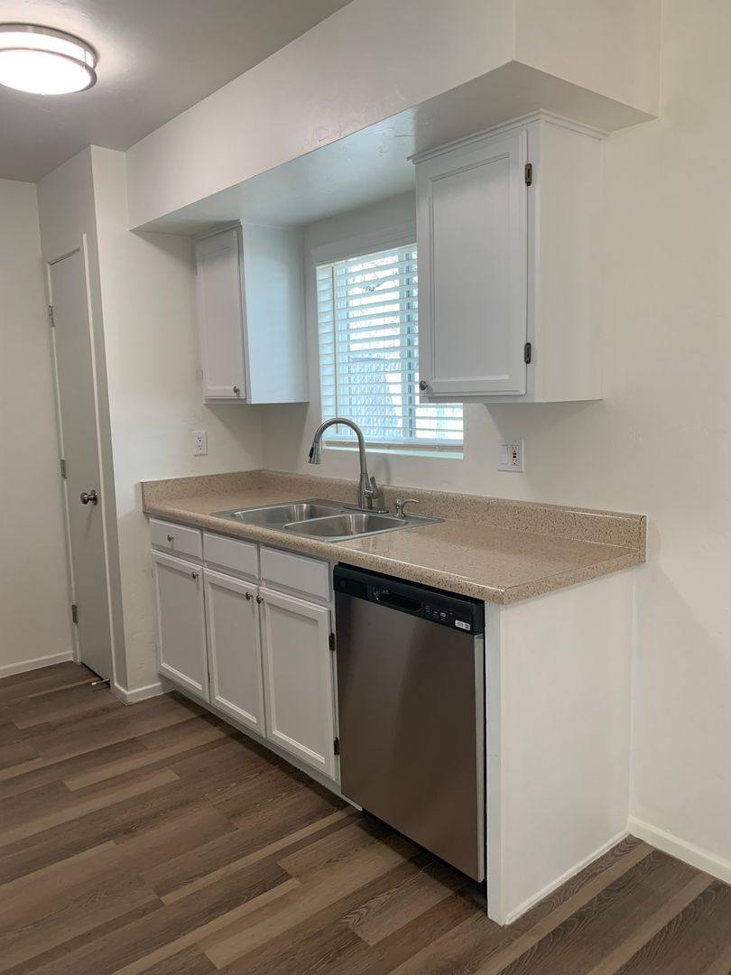 Townhouse for rent at 336 E Limberlost #1, Tucson, AZ 85705