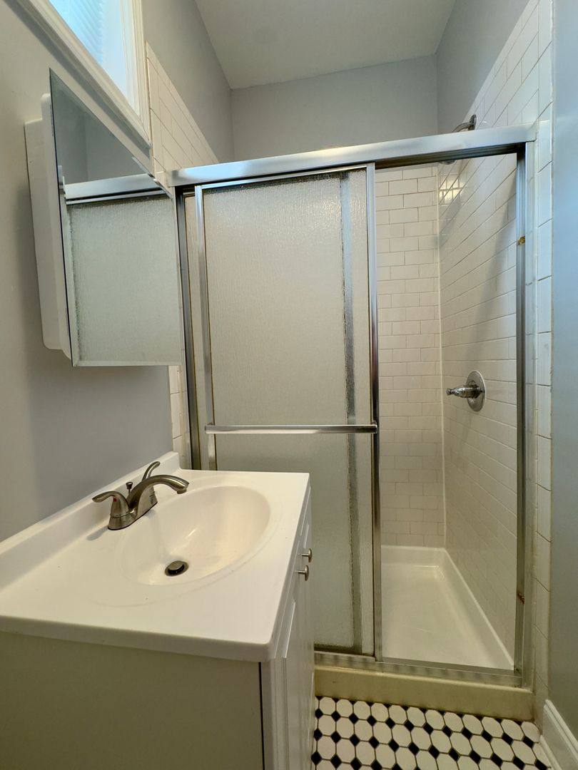 Apartment for rent at 914 N Charles St, Baltimore, MD 21201