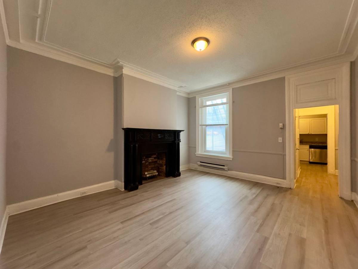 Apartment for rent at 914 N Charles St, Baltimore, MD 21201