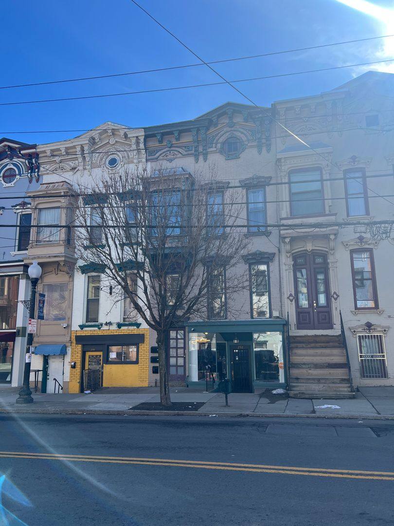 Apartment for rent at 292 Lark St, Albany, NY 12210