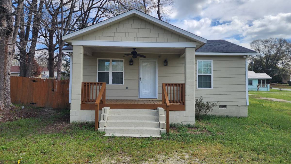 House for rent at 2702 N Railroad St, Phenix City, AL 36867