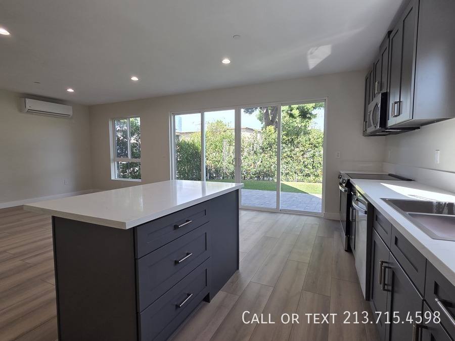 Townhouse for rent at 5700 Clemson St #2, Los Angeles, CA 90016