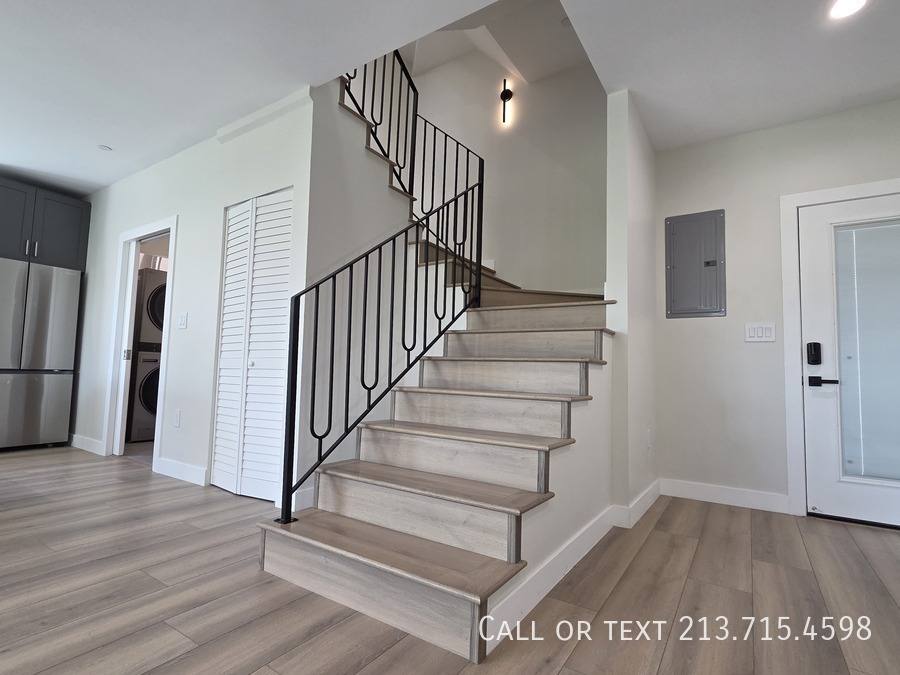 Townhouse for rent at 5700 Clemson St #2, Los Angeles, CA 90016