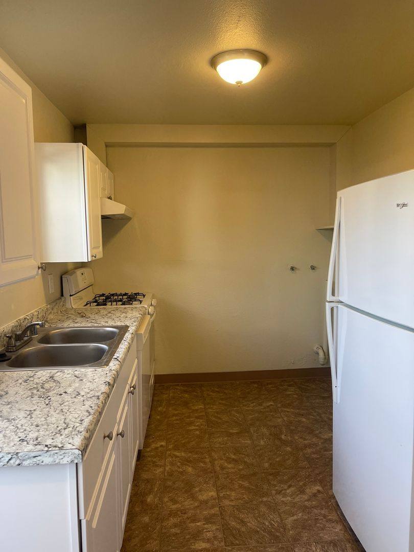 Apartment for rent at 760-770 W St, Redding, CA 96001