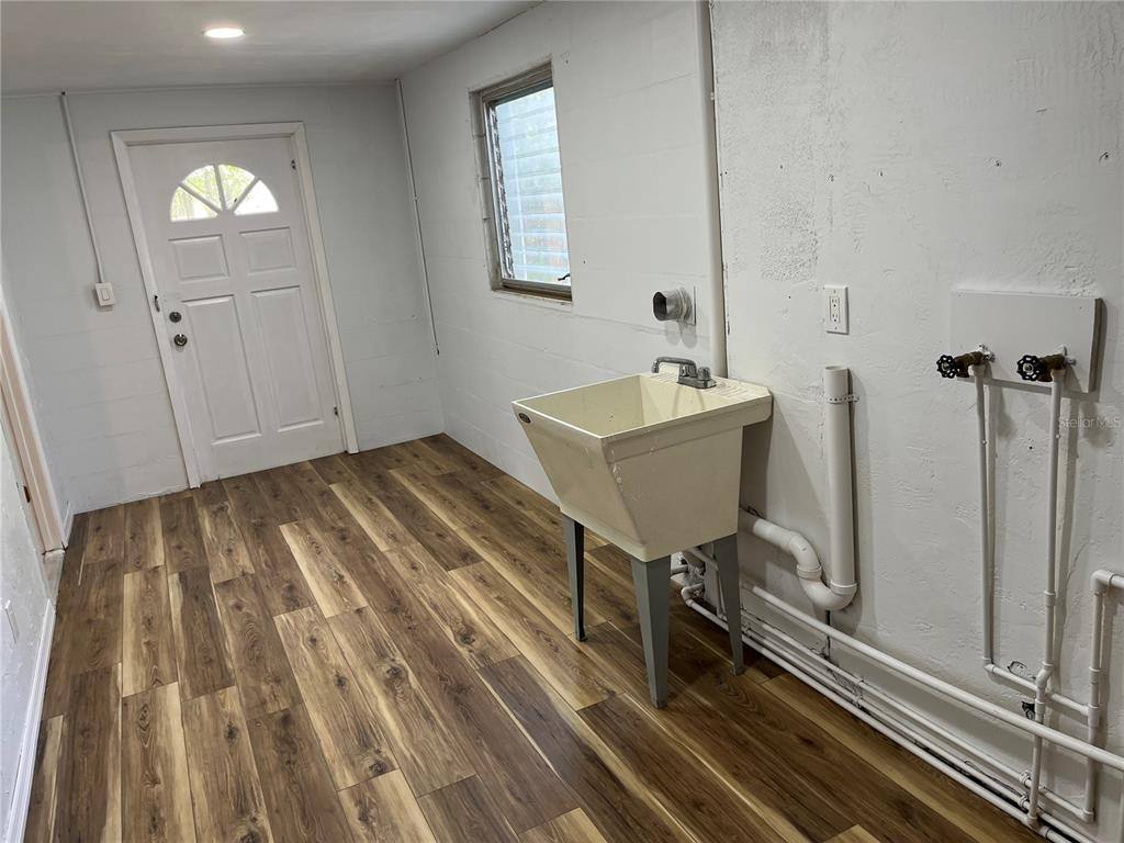 Apartment for rent at 5412 Harbor Rd, Bradenton, FL 34209