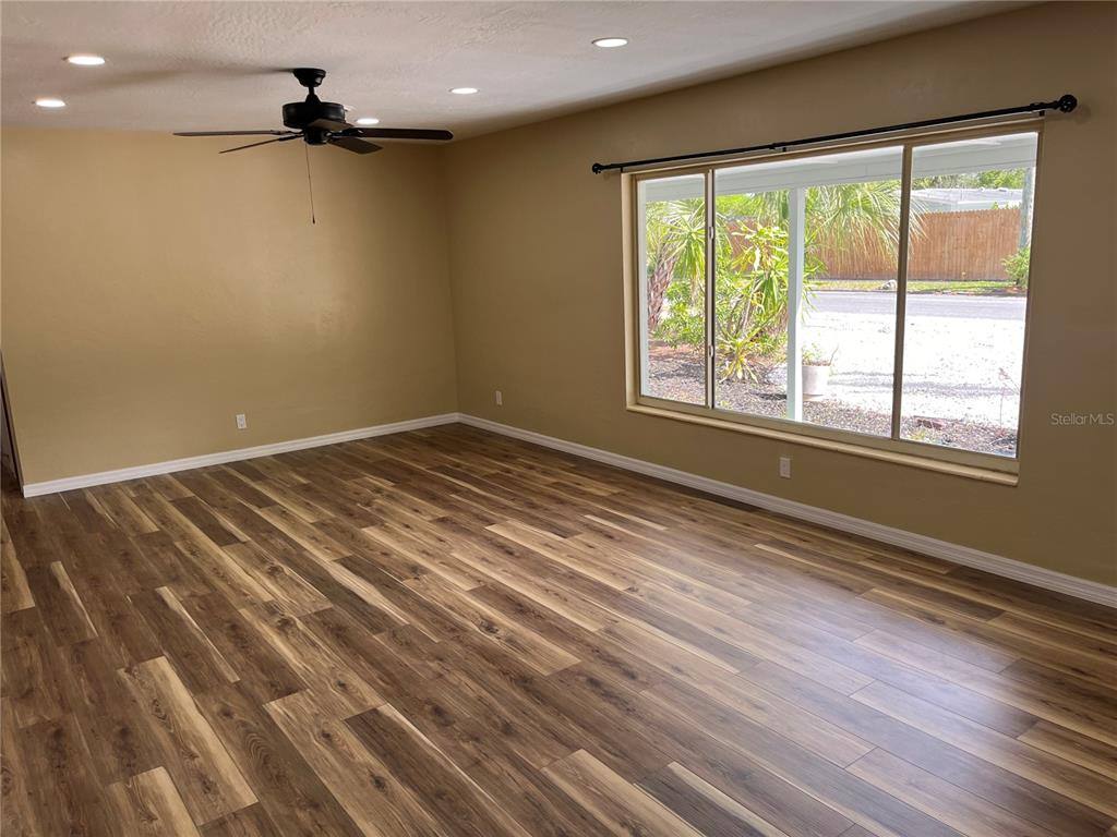 Apartment for rent at 5412 Harbor Rd, Bradenton, FL 34209