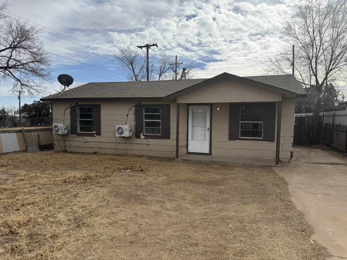 Apartment for rent at 2806 E 30th St, Lubbock, TX 79404