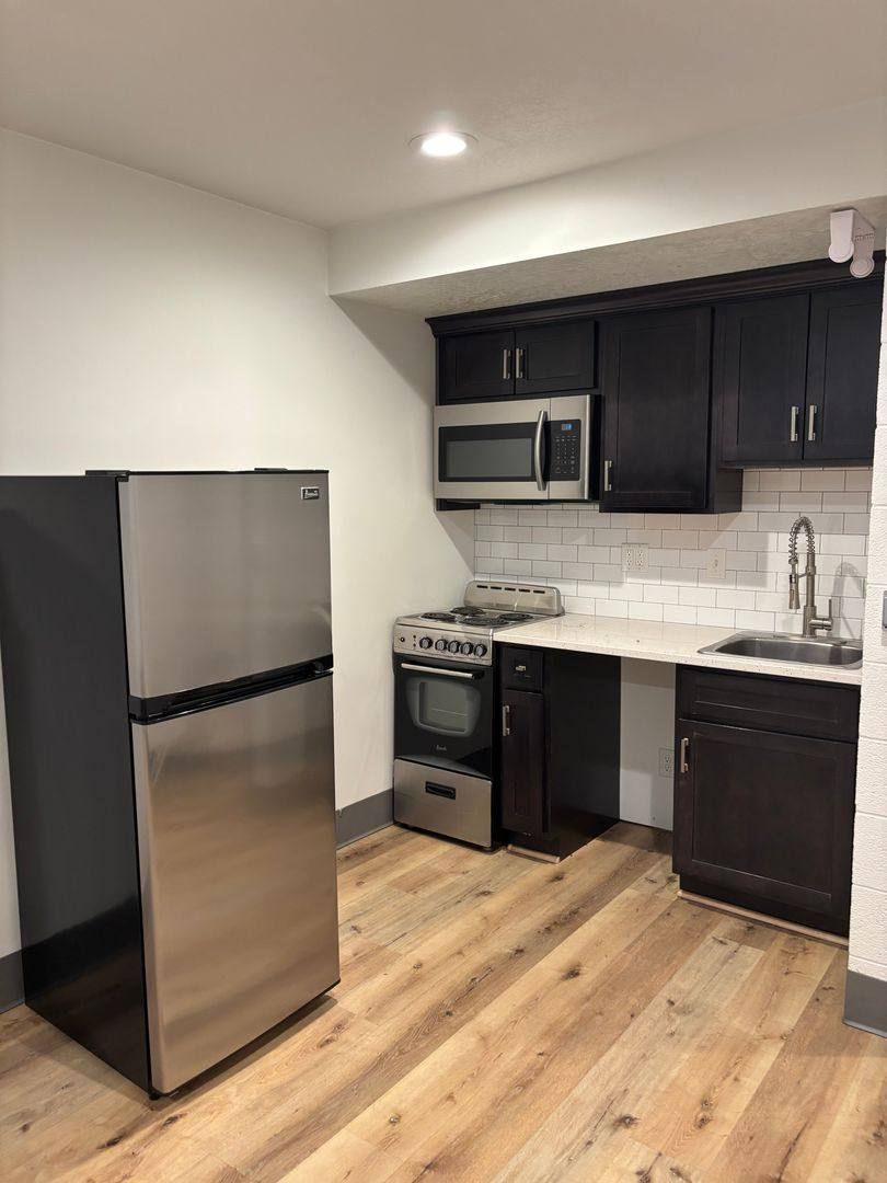 Apartment for rent at 1076 E 200 S, Salt Lake City, UT 84102