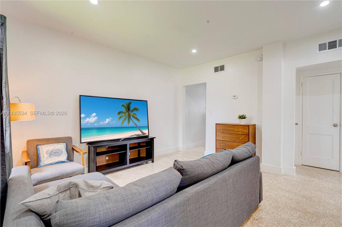 Apartment for rent at 234 NE 111th St #234-1, Miami, FL 33161