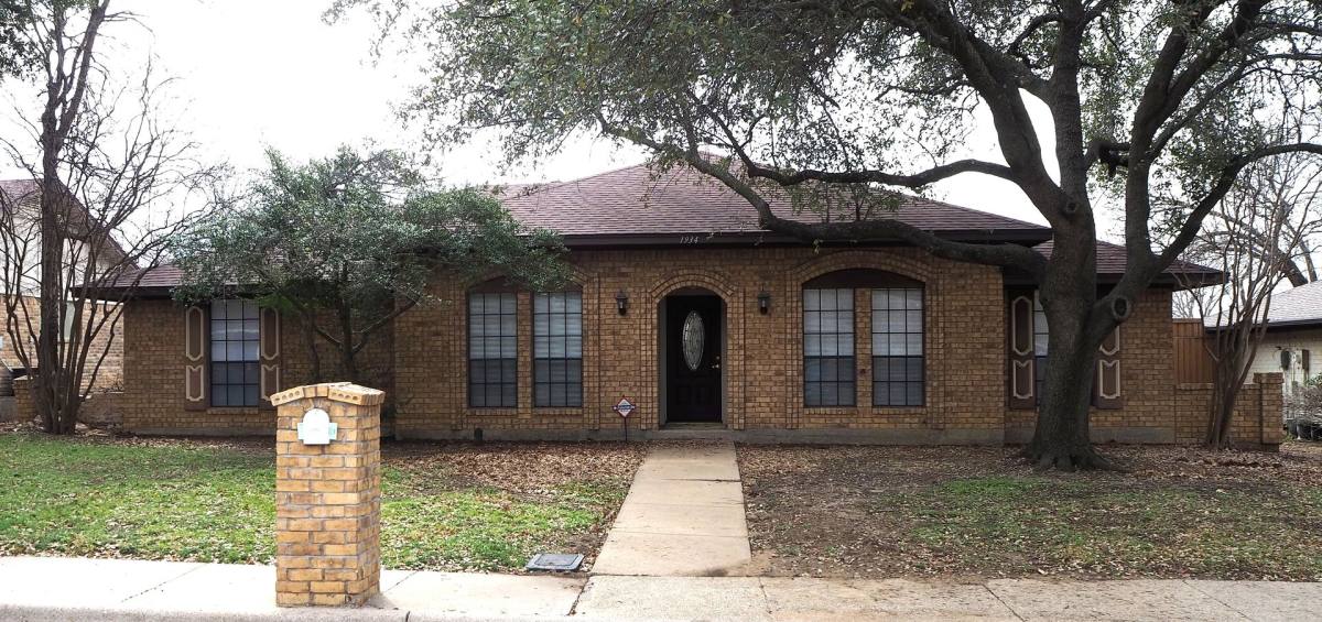 House for rent at 1934 Maxwell Dr, Lewisville, TX 75077