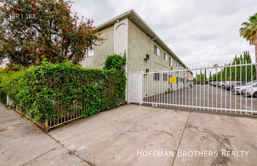 Apartment for rent at 6863 Sepulveda Blvd #13, Van Nuys, CA 91405